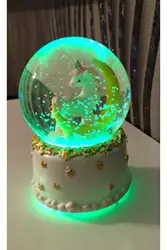 Musica unicorno Snow Globe neve spruzzo sfere di cristallo regalo globi luminosi ufficio e decorazione domestica