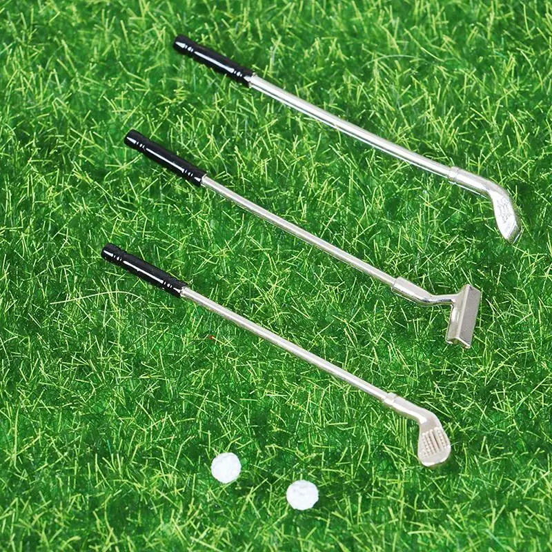 5Pcs 1:12 mobili in miniatura per case delle bambole mazze da Golf in metallo Set fai finta di giocare giocattoli accessori per la decorazione della casa delle bambole