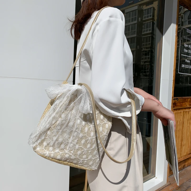 

Women's Bag Straw Lace Versatile Summer One Shoulder Bag Handbag Women's Large Capacity Bucket Shopping Bag