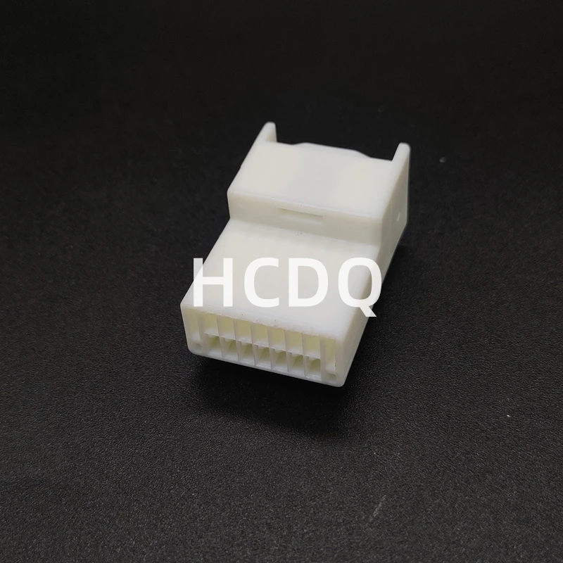 The original  90980-11910 14PIN male  automobile connector plug shell and connector are supplied from stock