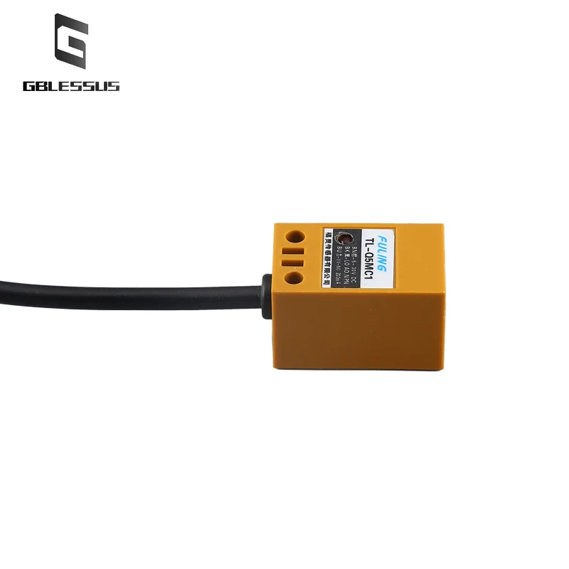 TL-Q5MC1สแควร์ Magnetic เซนเซอร์จับความใกล้เคียง NPN 3-Wire ปกติเปิด Seneor 5V-24V มุมสีเหลืองคอลัมน์ประเภท