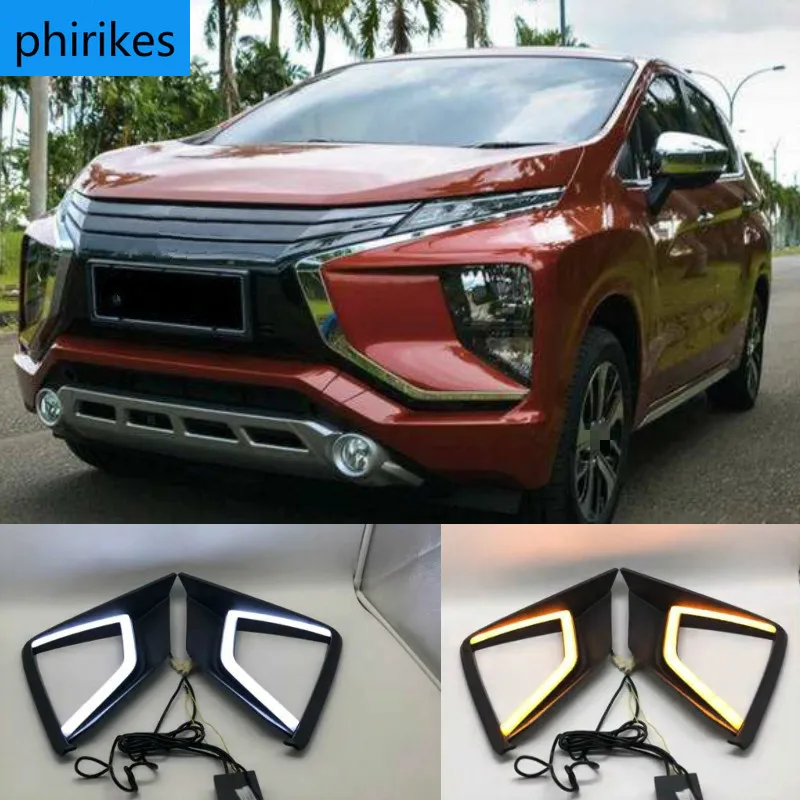 

2Pcs For Mitsubishi Xpander 2017 2018 2019 Car DRL fog lamp With Yellow Turn Signal LED Daytime Running Light