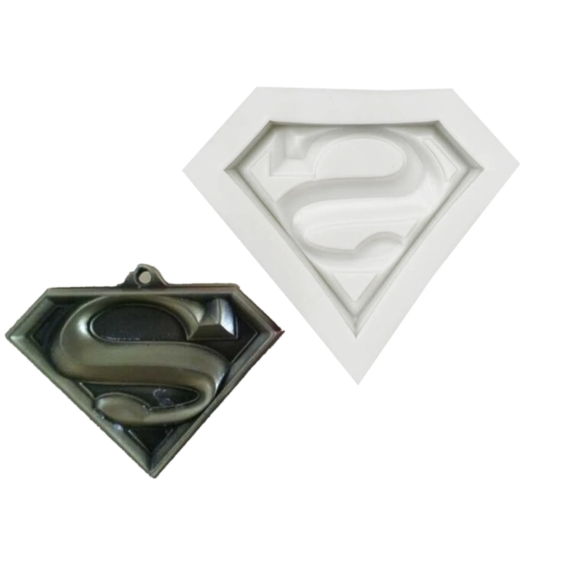 

3D Hero Silicone Molds Cake Decorating Tools 3D Fondant Soap Mold for Baking Decoration Chocolate Candy Mold Baking Tools M350