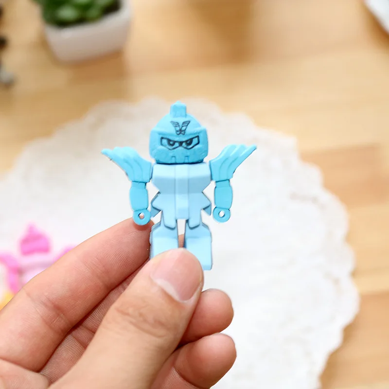1Pc Cartoon Creatieve Armor Robotics Studenten Gum Gum Student Briefpapier Groothandel Rubber Groothandel