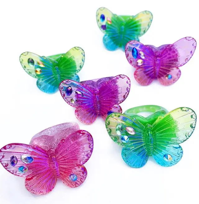 HUANZHI 2021 New Korean Acrylic Big Purple Green Gradient Butterfly Rhinestone Exaggerate Resin Rings for Women Girls Jewelry