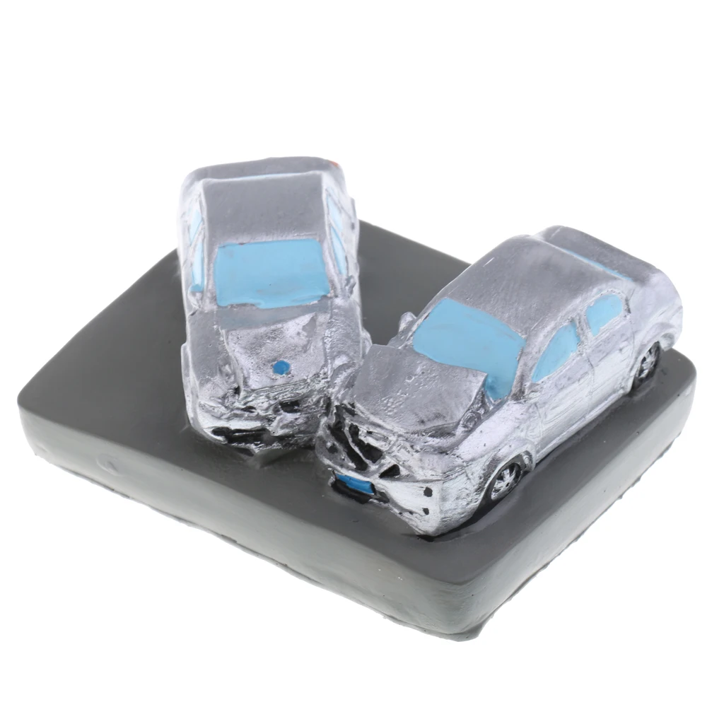 Resin Art Craft Car Accident Scene Crash Car Model Mini Vehicle Figurine Toy