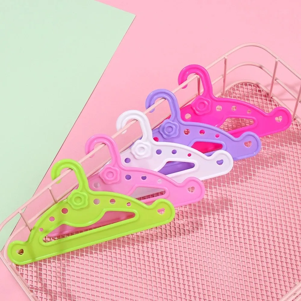 Handmade 5PCS / Set Plastic Hanger Fit 18 Inch American 43cm Baby Doll Clothes Accessories,Girls Toys,Generation,Birthday Gift