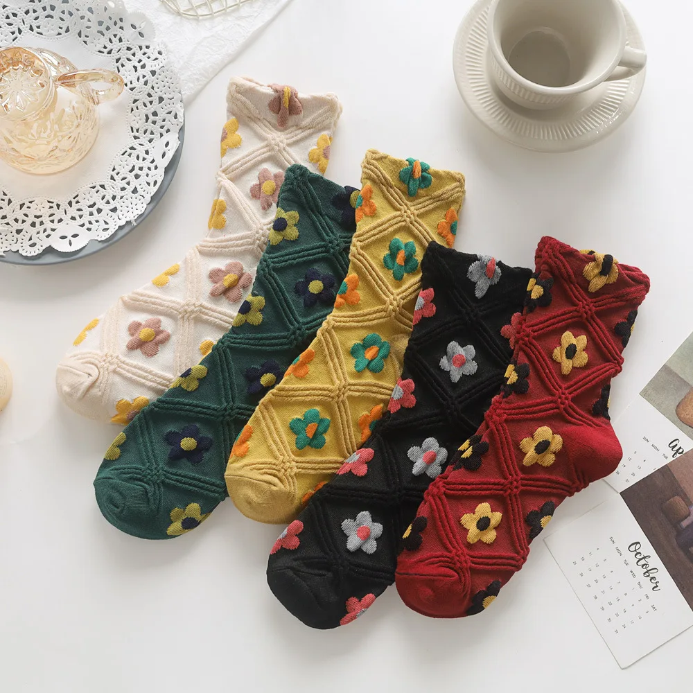 

New Arrivals Cartoon Flower Women Socks Harajuku Kawaii Crew Socks Streetwear Breathable Spring Autumn Casual Harajuku Soks Sox