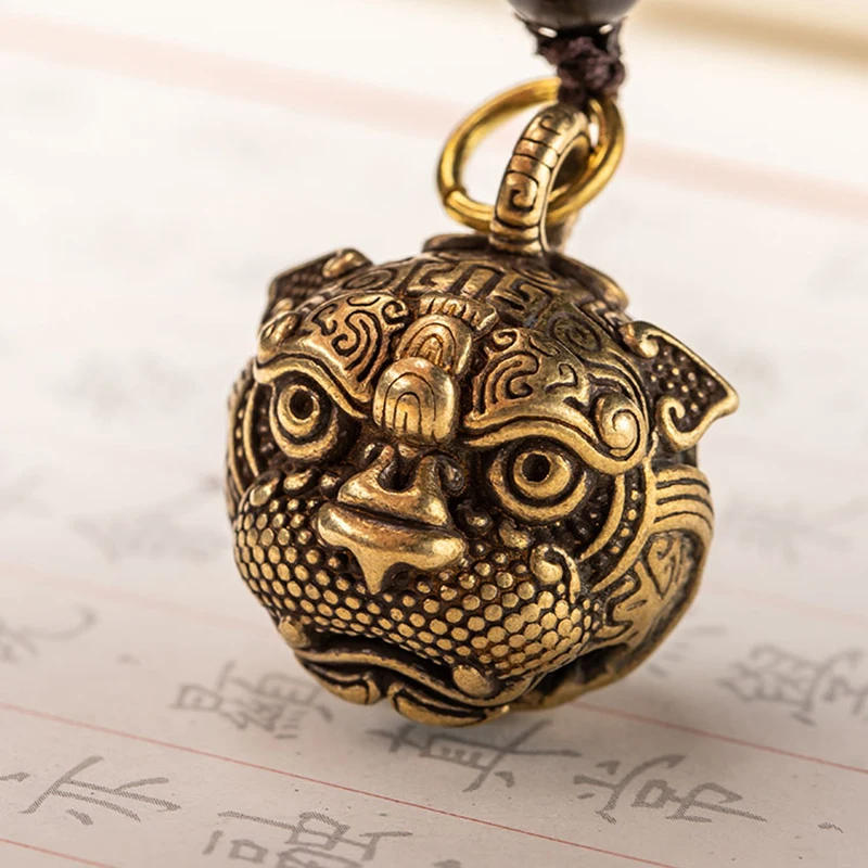 Vintage Brass Beast Pixiu Bell Car Keyring Hangings Jewelry Chinese Style Luxury Keychains Pendants Motocycle Key Chain Lanyard