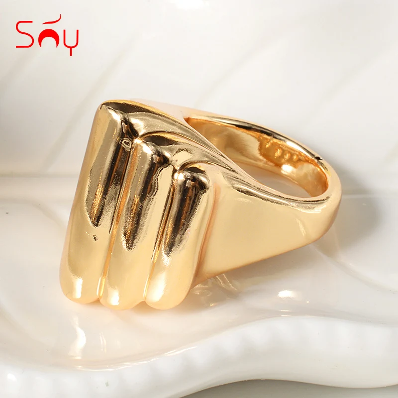 

Sunny Jewelry Big Ring 2021 New Design High Quality Copper Ring Jewelry For Women Cocktail Ring For Party Daily Wedding Gift