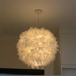 Nordic Style Feather Ceiling Lamp E27 Bulb Pendant Light Bedroom Living Room Lampshade Indoor Restaurant Hotel Decor Chandelier