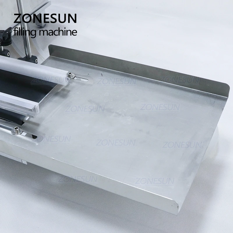 ZONESUN Volautomatische Desktop CNC Vloeibare Flessenvulmachine Parfum Sap Melk Waterfles Vulmachines Met Transportband