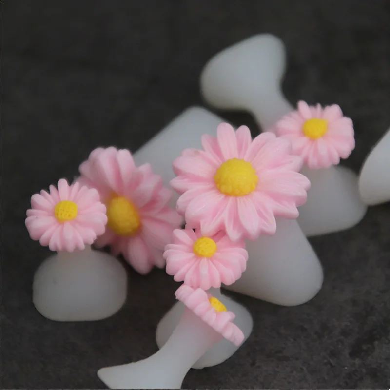 Candy Color 8pcs Daisy Silicone Toe Separator Foot Finger Divider Form Manicure Pedicure Care Nail Art Tool Holder Accessory