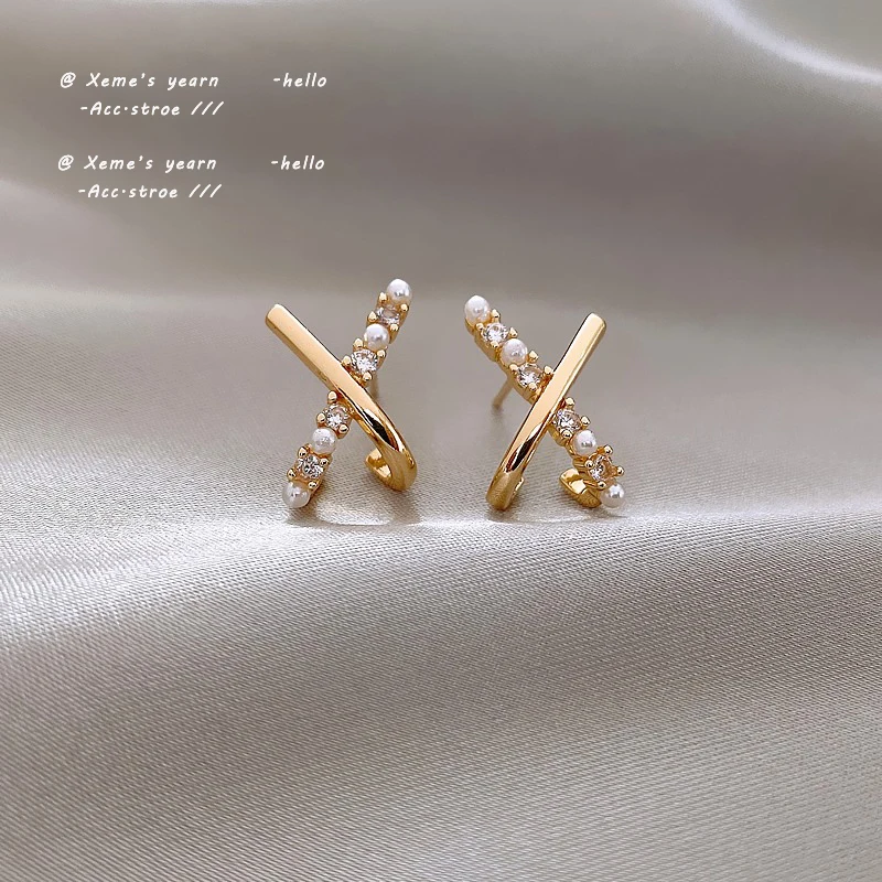 Design Sense Korean Exquisite and Small Cross Shaped Pearl Earrings Fashion Girl's Unusual Accessories Luxury Jewelry For Woman