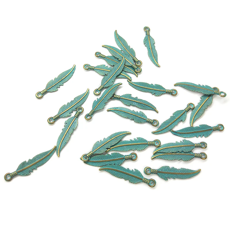 50pcs 22*7MM Retro Patina Plated Zinc Alloy Green Feather Charms Pendants For DIY Jewelry Accessories PJ006