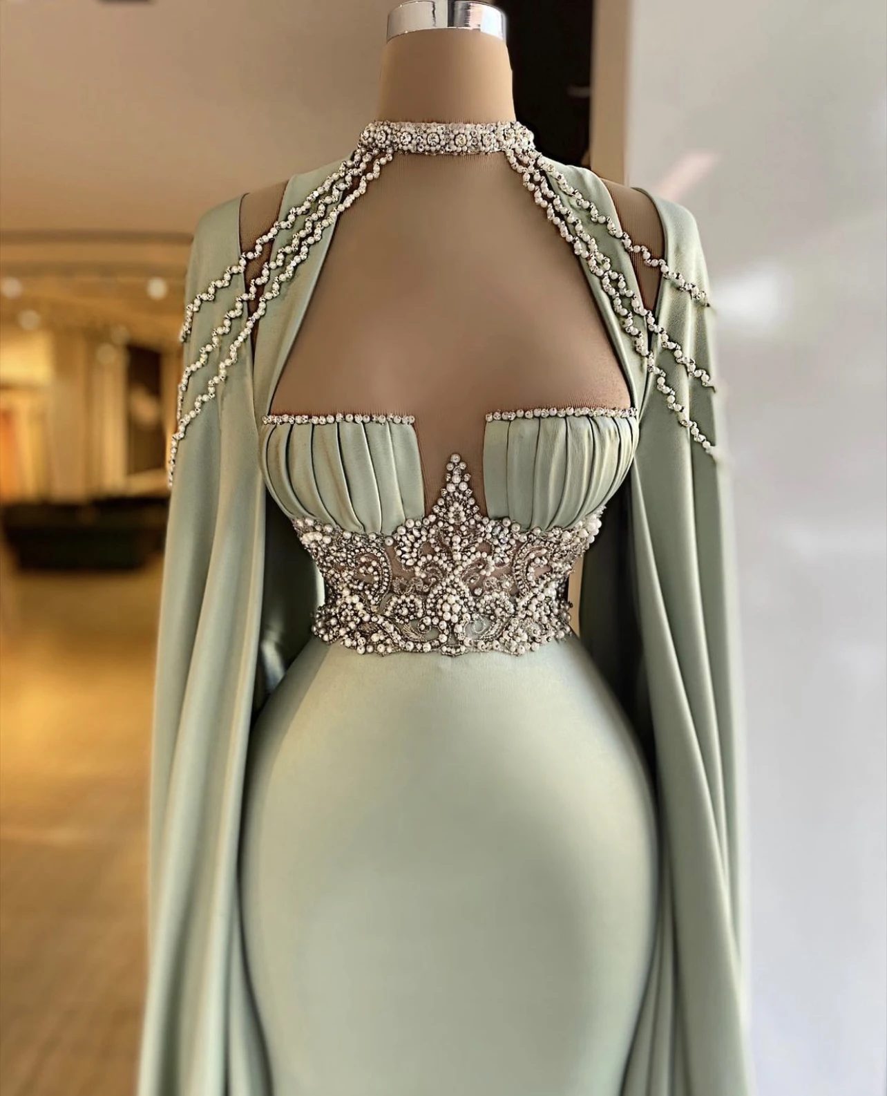 Eleganckie długie suknie wieczorowe 2021 z peleryną wyszywana kryształkami formalne suknie balowe Custom Made Plus rozmiar Pageant Wear Party Dress