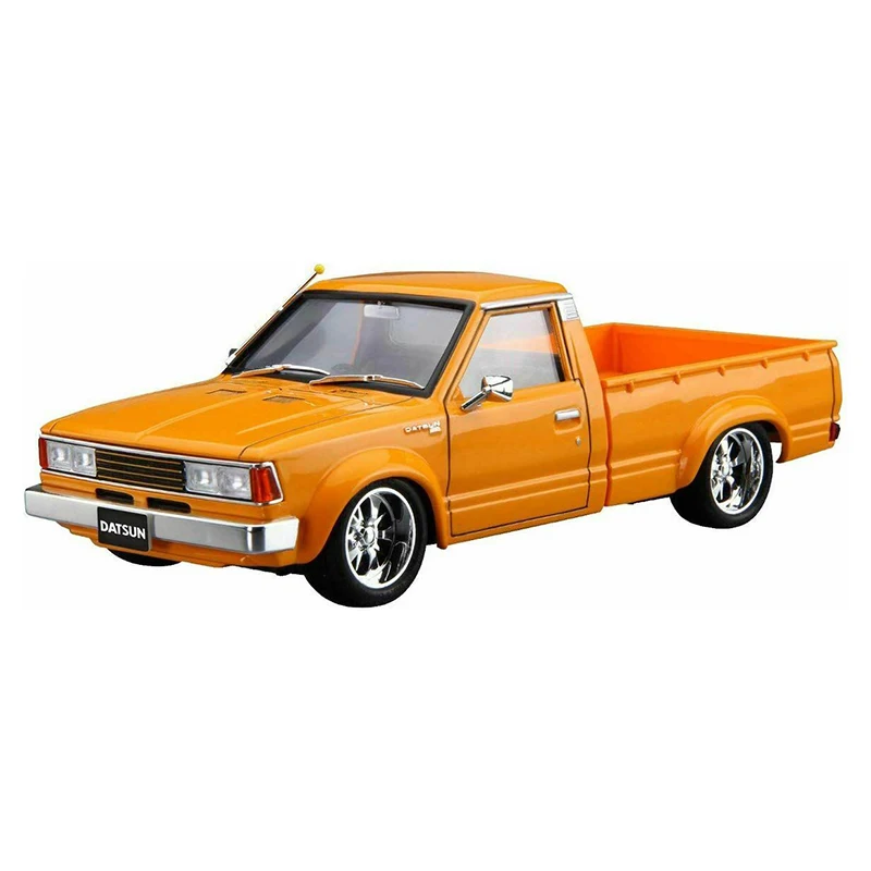 1/24 AOSHIMA plastic assembly car model toy 720 Datsun Truck Custom 1982 static model adult collection DIY assembly kit #05840