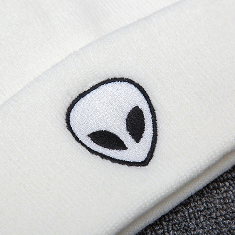 Knitted Beanies Hats Cute Alien Ghost Skull Embroidery Cap for Autumn Winter Men Cap Warm Melon Cap Street Head Cap Women Hat