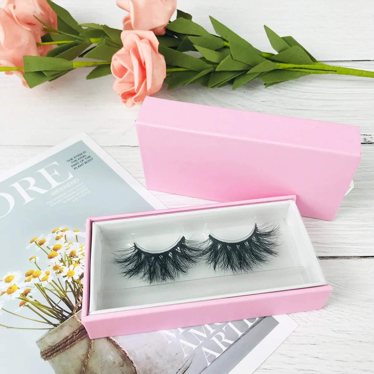 Wholesale Custom Lash Boxes Packaging Logo Russian Eyelashes Case Packaging Cluster Natural 25mm Mink Lashes Cases Supplier