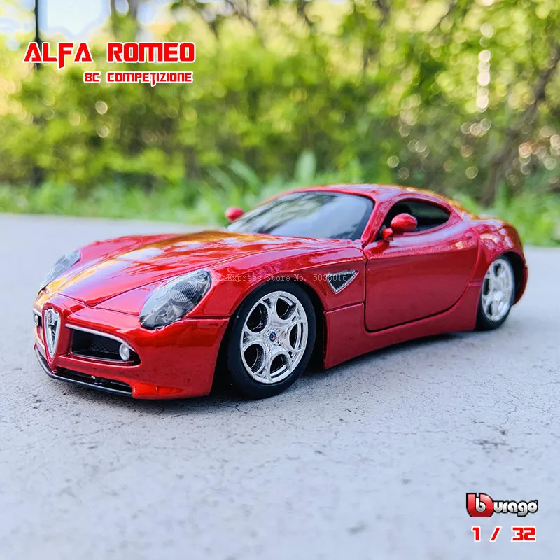 Bburago-Coche de juguete de Metal modelo Alfa Romeo 8C, vehículo de competición, regalos de colección de alta simulación, 1:32