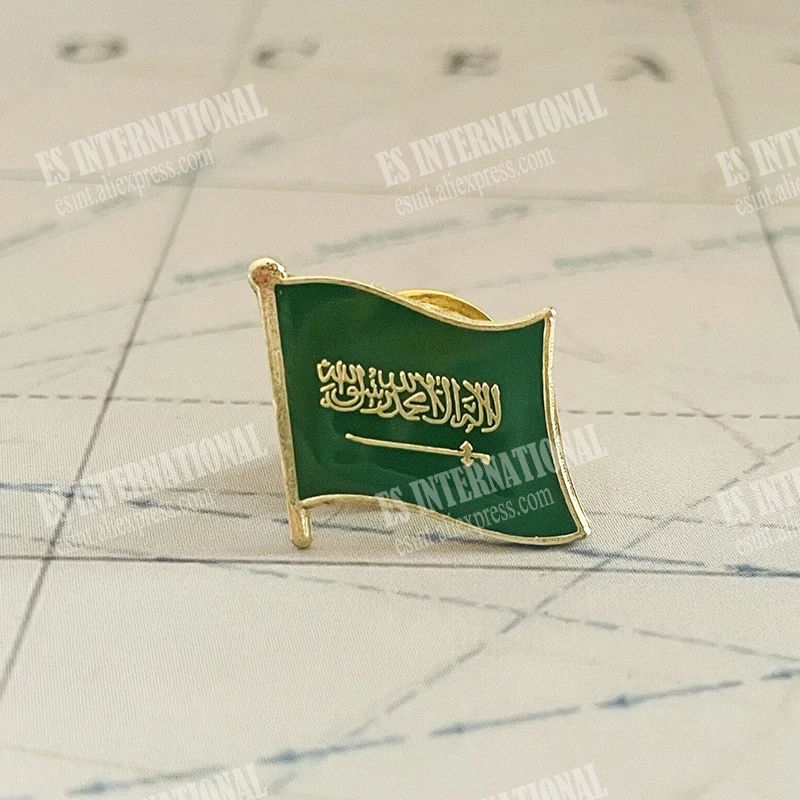 Arabia saudyjska flaga narodowa przypinki na klapę przezroczysta żywica epoksydowa Metal emaliowana przypinka farba broszka pamiątka osobowość pamiątkowe prezenty