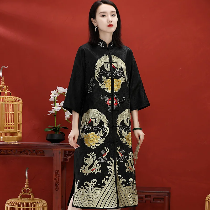 Autumn New Chinese Style Retro Palace Embroidy Disc Button Raglan Sleeves Middle Length Loose Lady Coat M-3XL