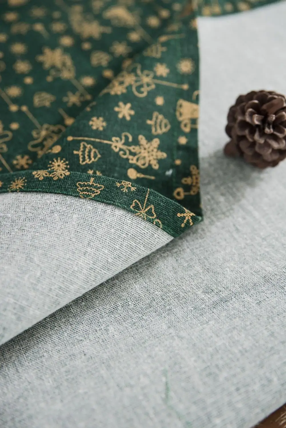 Green Bronzing Tablecloth with Christmas Pattern, Cloth, Pillowcase, Wedding Decoration, Banquet Table Cover, New Year