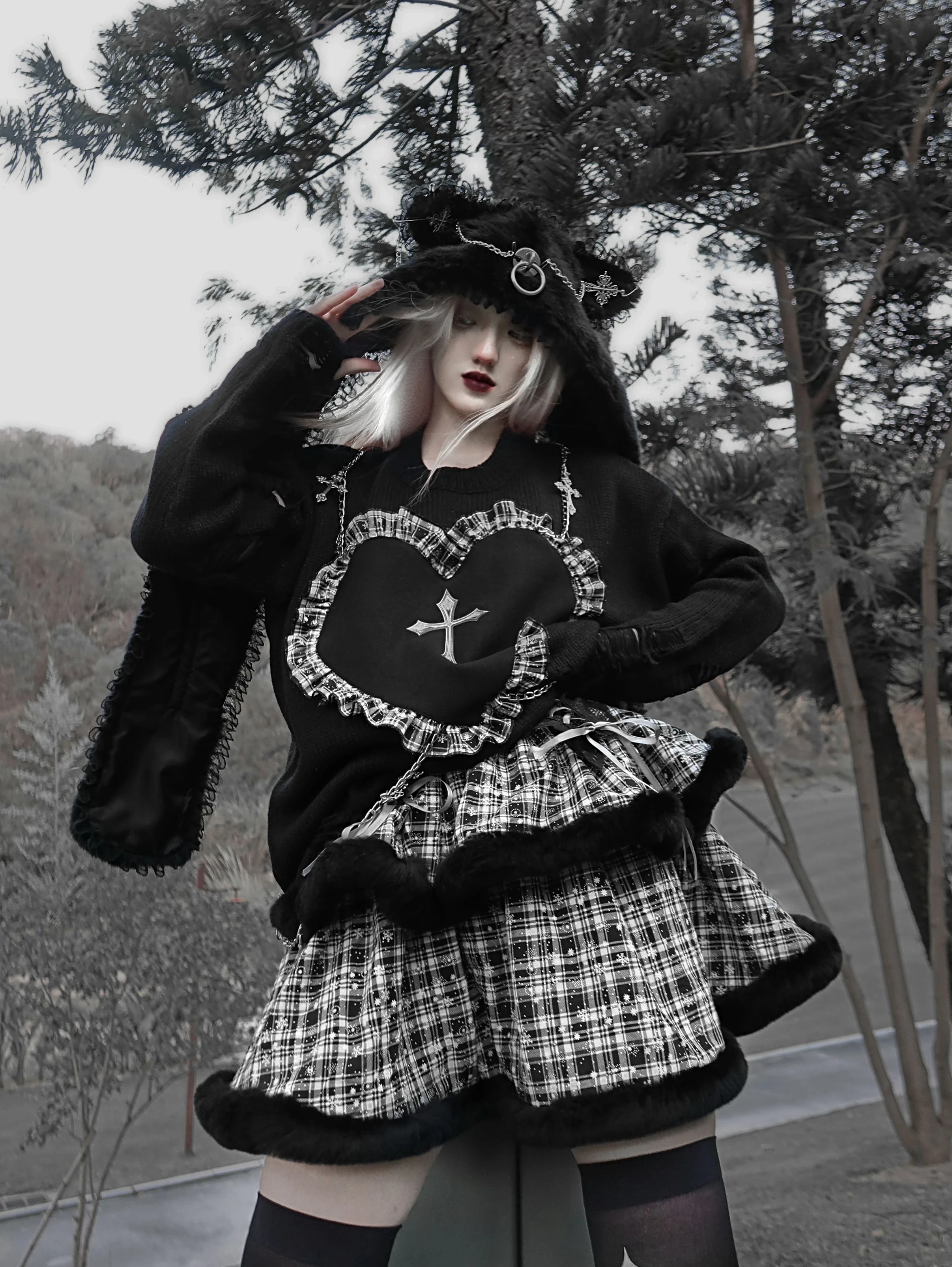 Original Japan Gothic Dark Black Women's Cake Skirt Winter Hairy Patch Black White plaid Empire Lace-up Waist ball Gown Skirt