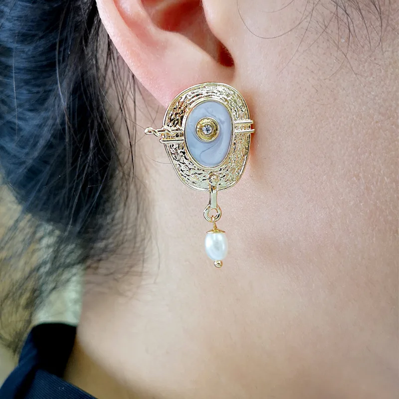 Classic Charm Vintage Pearl Dangle Earrings For Women Long Charm Earrings Brincos boucle d'oreille Female Wedding Jewelry