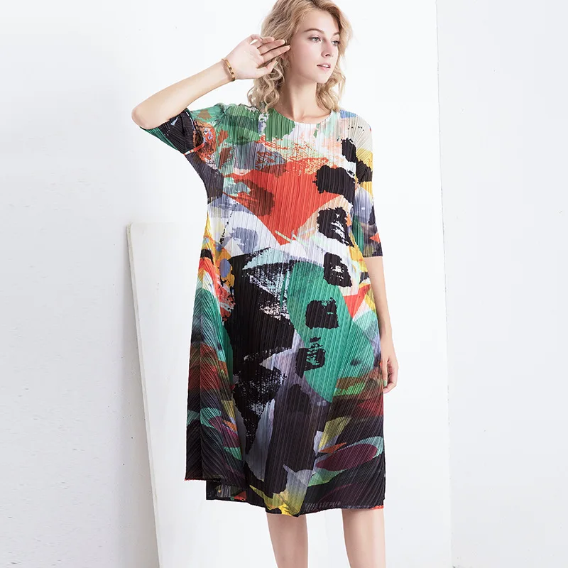

miyake pleated thin printed mother's dress 2021 autumn new style round neck loose waist big swing knee-length dress for woman