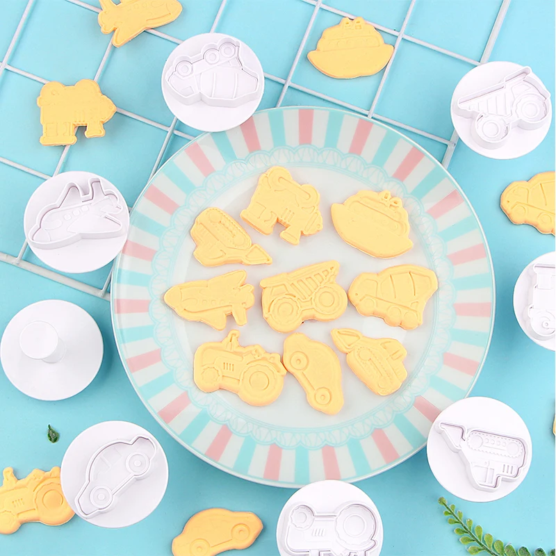 4Pcs/set 3D Biscuit Mold Airplane Car Engineering vehicle Cookie Cutters Fondant Pastry Plunger Chocolate Mold Cake Baking Tools