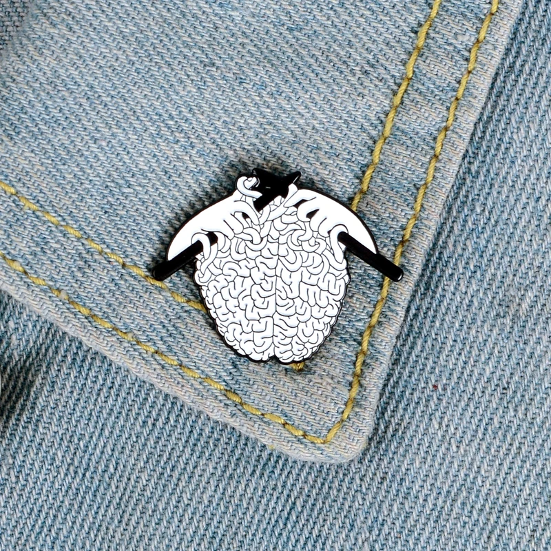 Punk Knitting Sweater Enamel Pin Cool Black White Organ Brain Brooches Bag Clothes Button Badge Medical Jewelry Gift for Doctors