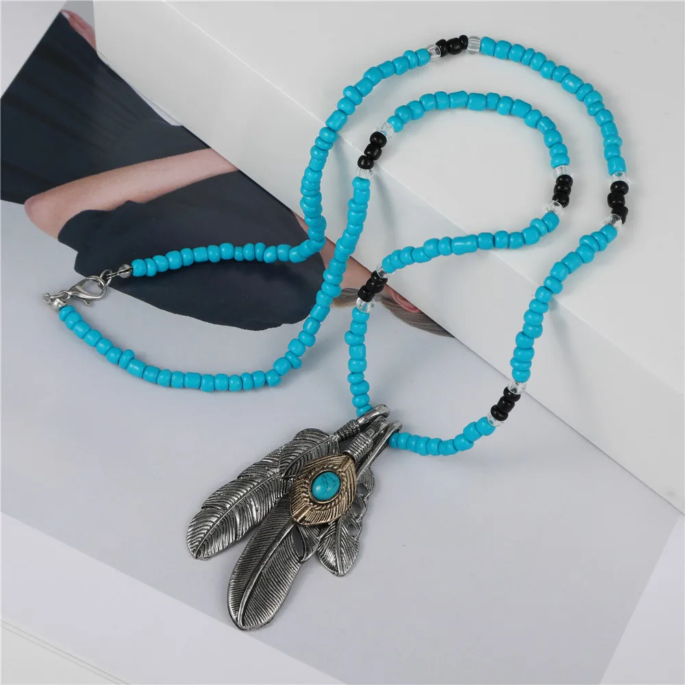 1Pcs Fashion Vintage Leaf Necklace Boho Leaf Pendant Glittery Charm Seed Beaded Chain Necklace Hip Hop Jewelry Accessories