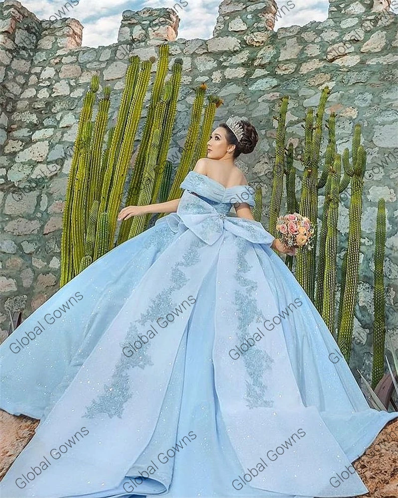 Kopciuszek Off The Shoulder suknia Quinceanera suknie zroszony aplikacje łuk formalne Prom suknie Graduation księżniczka Sweet 15 16