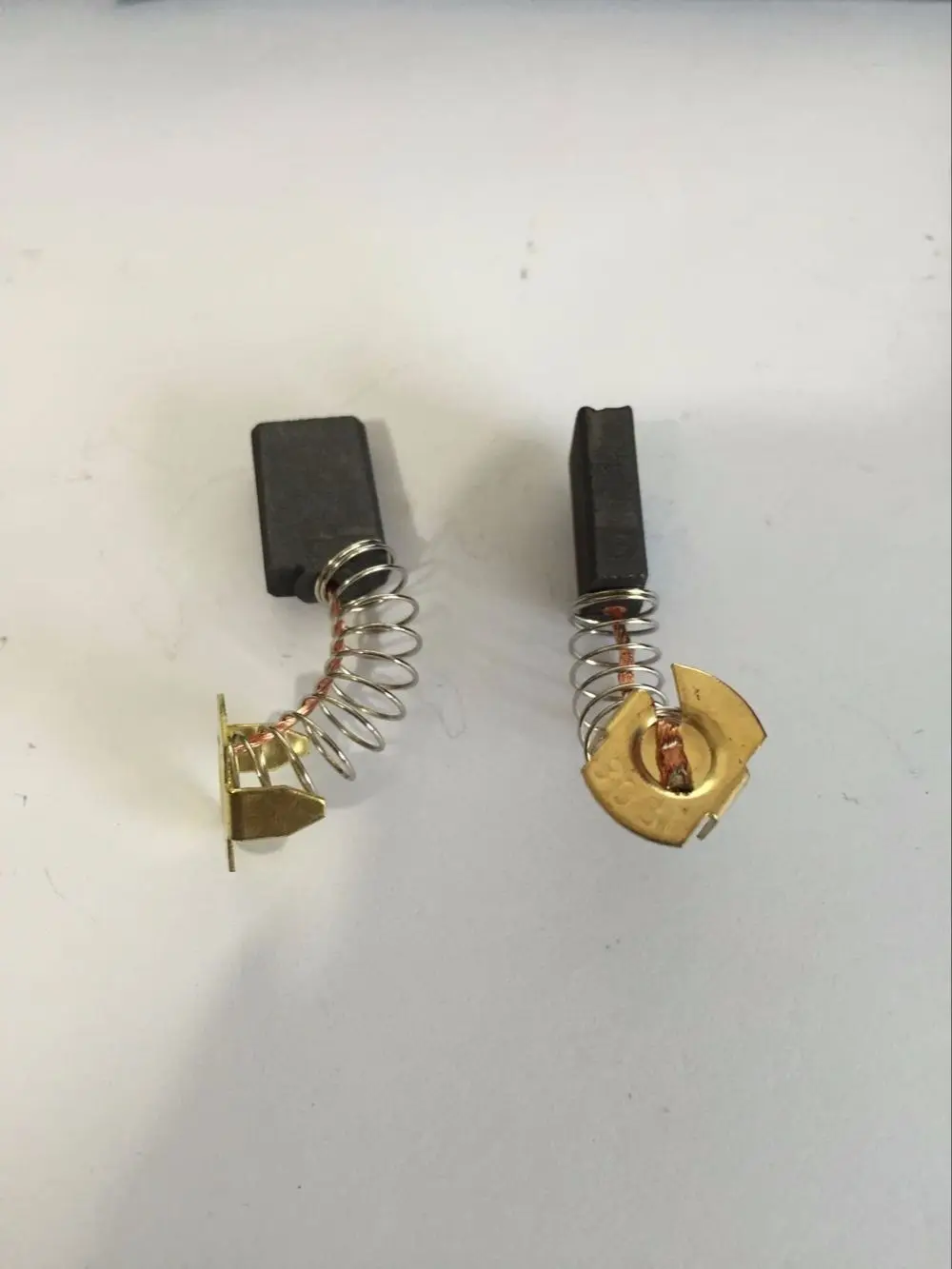 10pcs 5mm x 11mm x 17mm CB303 Escovas de carbono para rebarbadora Markita