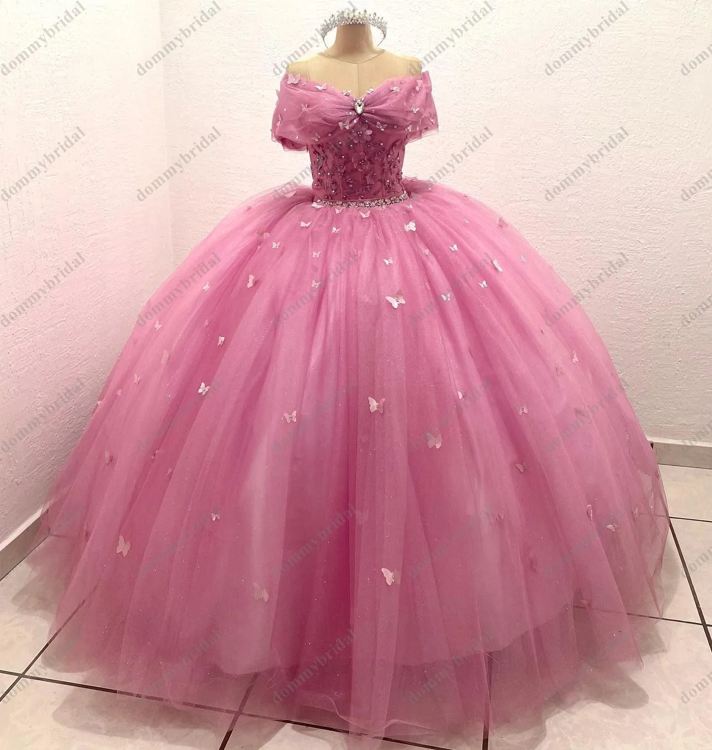 Vestido de baile moderno de Cenicienta para mujer, Rosa polvorienta, falda hinchada de fiesta, quinceañera, baile de graduación, flores florales, cuentas de mariposa