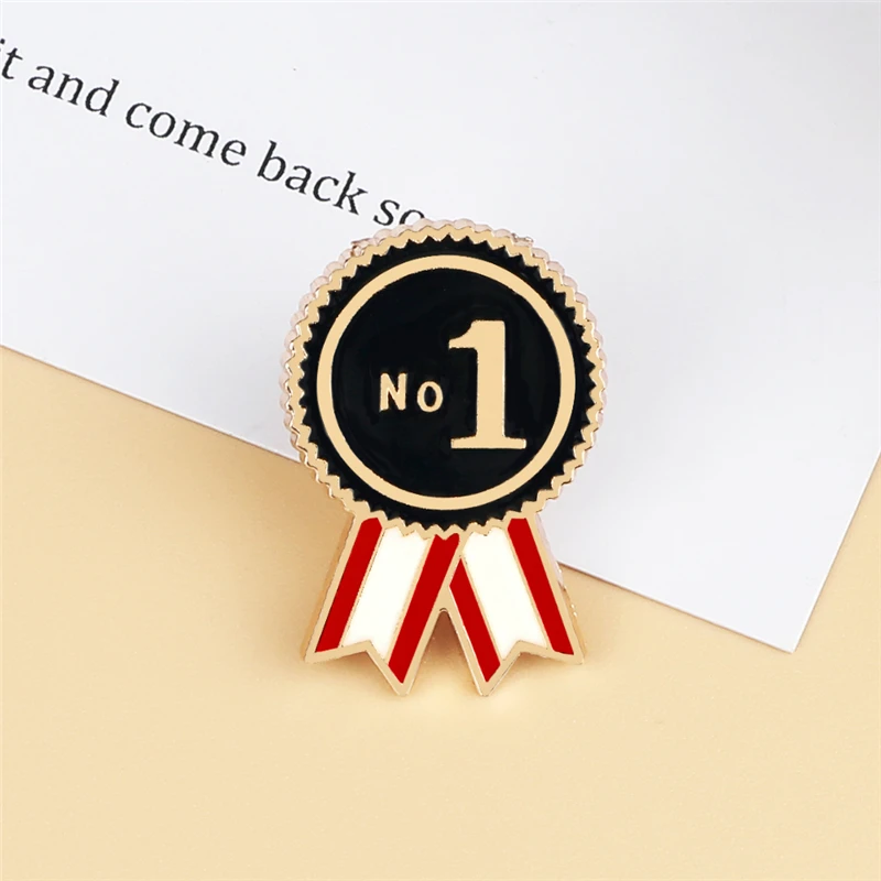 Creative No.1 Badge Winner Symbol Brooch Denim Cloth Lapel Pins Custom Metal Enamel Pin Fashion Jewelry Gift for Student Friends