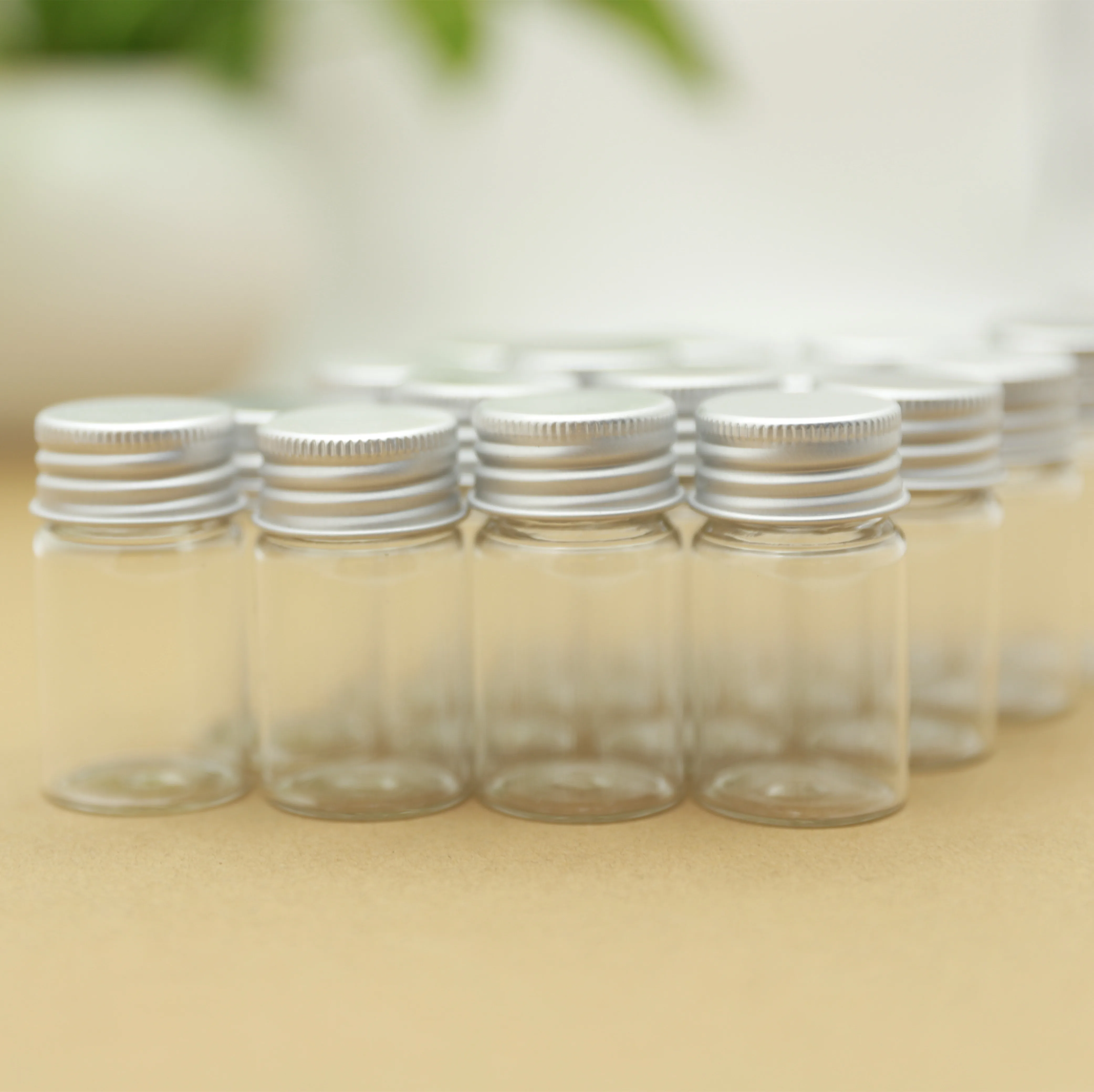 30 Pieces 30*50mm 20ml Mini Glass Jars Aluminum Caps Glass Bottle Vials Transparent Glass Containers Cute Small Bottles