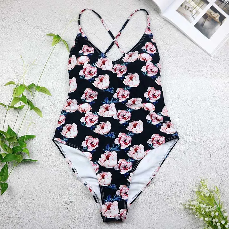 2022 women Swimwear Sexy high cut one piece swimsuit Backless swim suit Black White Red  thong Bathing suit female Monokini 2741