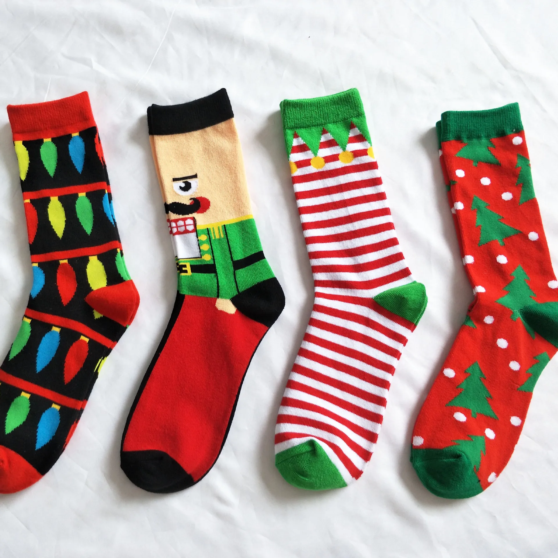 New  Autumn Winter Socks Men Santa Claus Pattern Happy Socks Cotton Short Cartoon Deer Christmas Socks New Year Gift