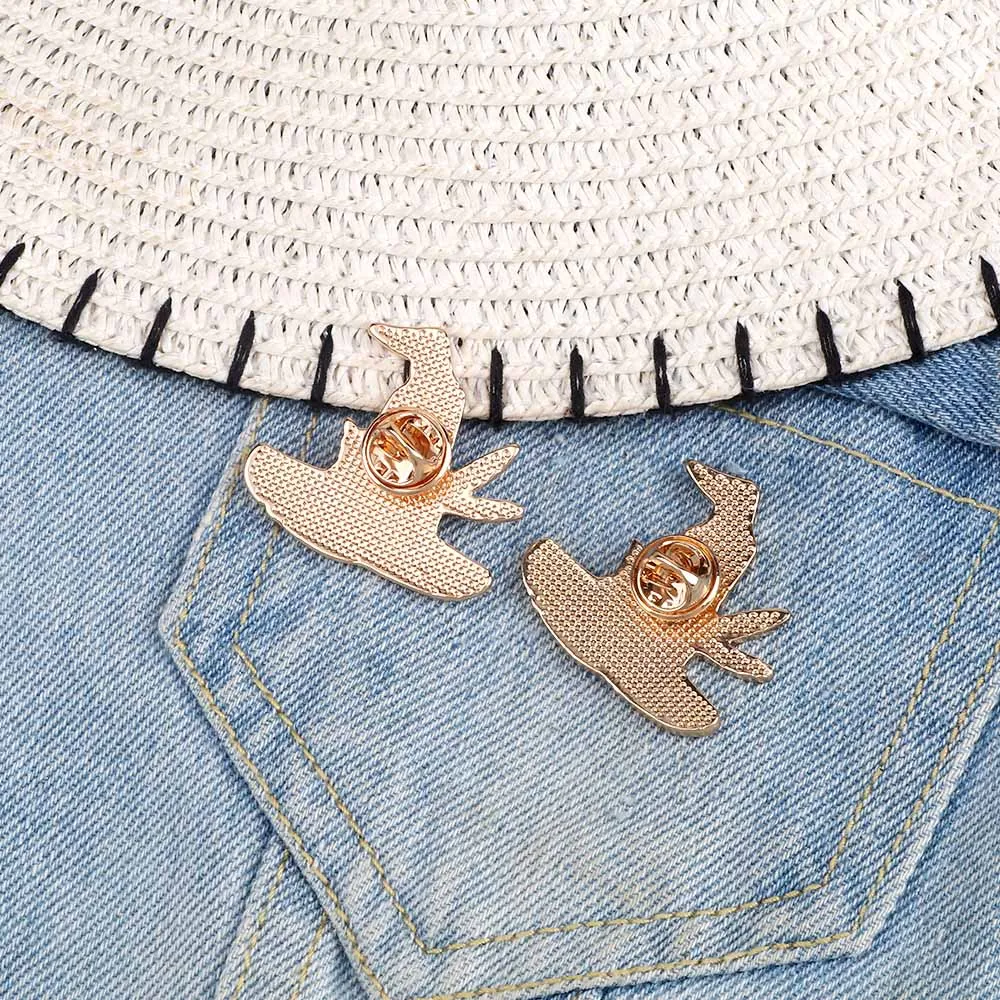 مضحك قبعات الساحرة المينا دبابيس ماجيك وورلد تمرير شارات ممارسة أدوات السحر مشبك معدني دبابيس الملابس والمجوهرات للسحلات #5