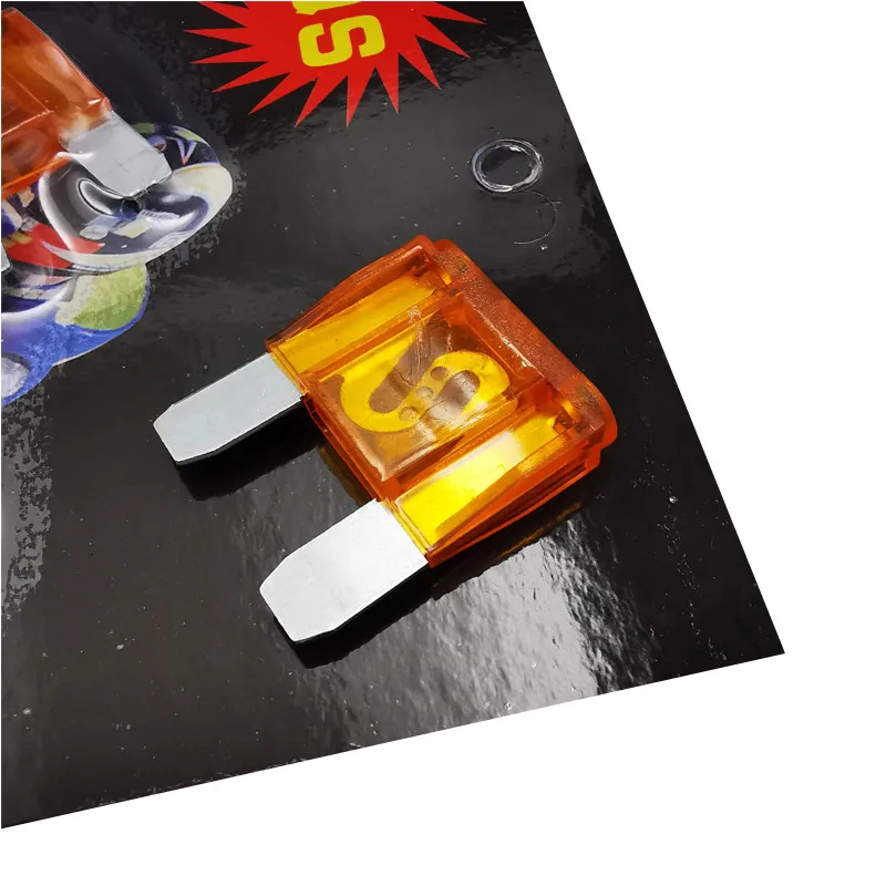 4Pcs Blade Fuse for XL883 1200 Forty eight Electra Glide Street Glide Road King Softail Dyna Fat Boy Each Fuse Asstmnt 40A