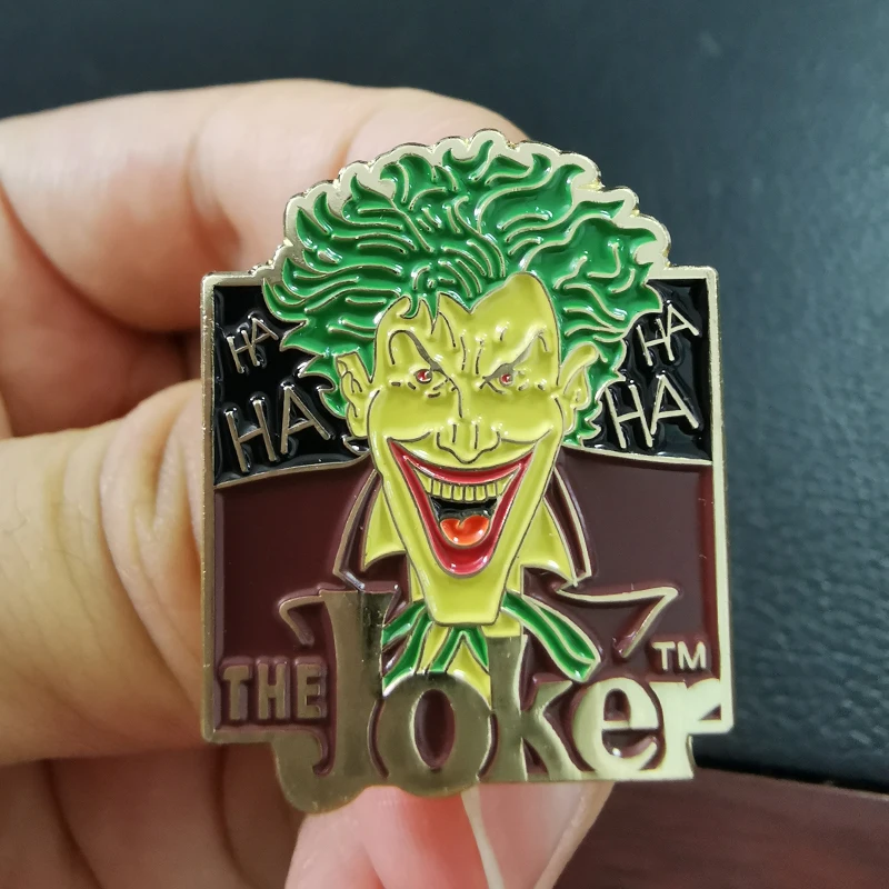 Vintage 1989 Comics The Joker Brooch You wouldn't hit a man who are smile to you,  would you?