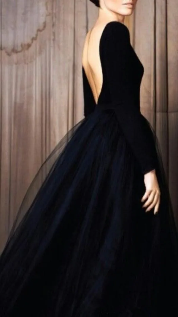 Stunning Long Sleeve Evening Gowns Velvet Black Prom Dress Bateau Neck Open Back Tulle Skirt Floor Length Formal Wear Sleeves