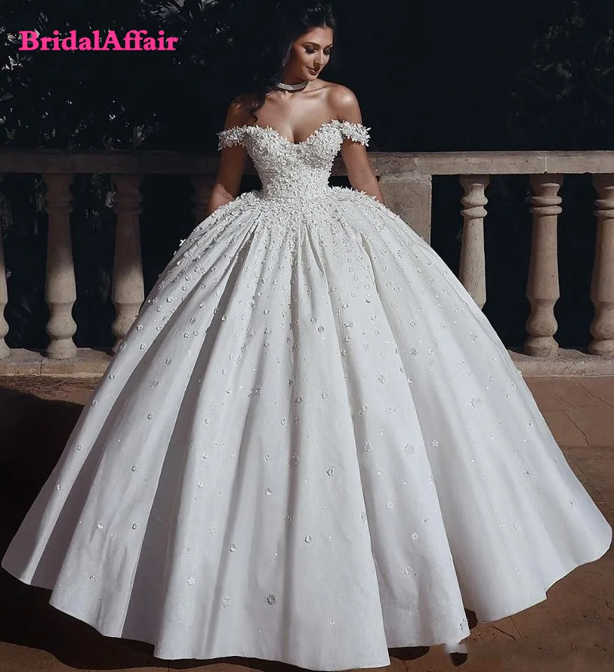 

Newest Arabic Ball Gown Wedding Dresses Beaded Crystals 3D Flowers Bridal Dress Off Shoulder Wedding Gown Vestidos De Noiva