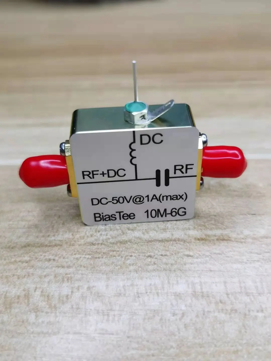 Radio frequency feed box / bias / coaxial feed RF isolated 1m-6ghz low insertion loss