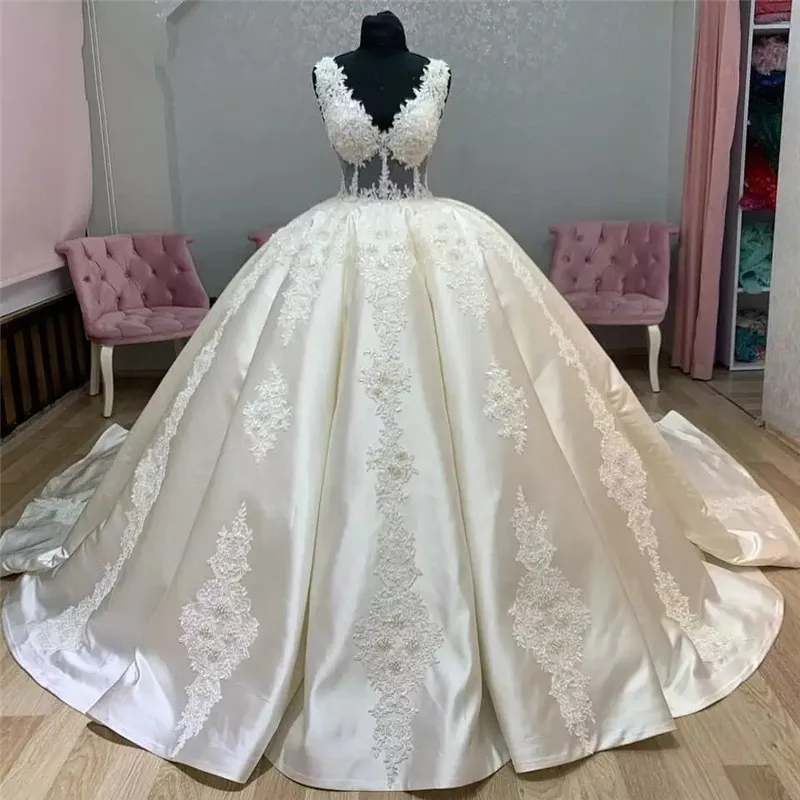 

New 2025 Wedding Dress Puffy Long Train Satin Lace Appliques Luxury Backless Bridal Gowns Customize