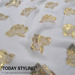 Indian Elegant Royal Shiny Silk Metallic Fabric White Ready Goods Summer Georgette for Lady Sleepwear Cloth