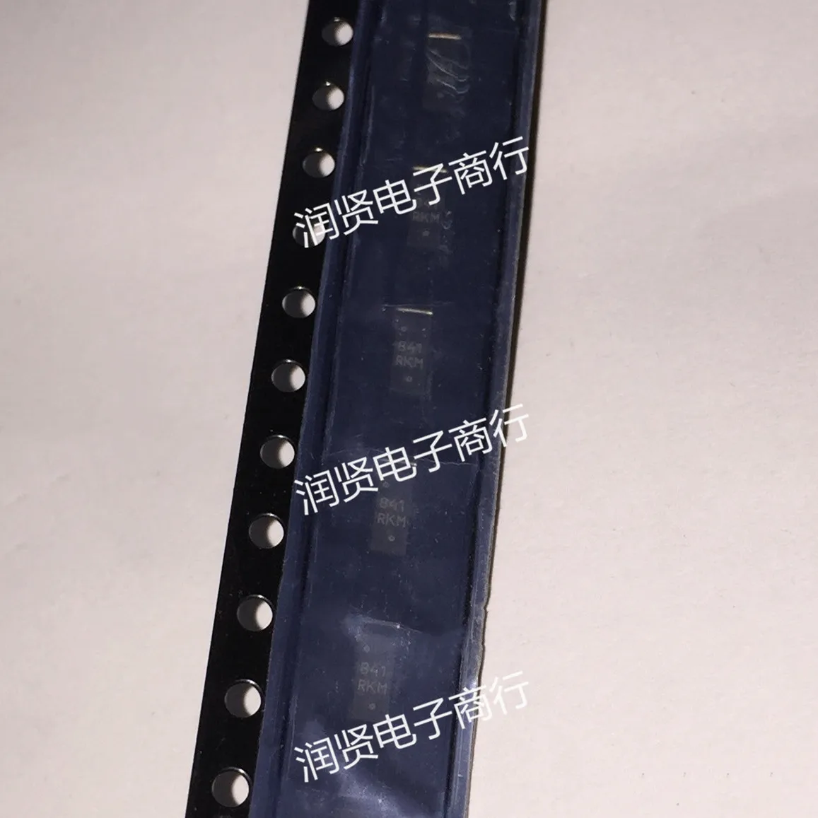 10Pcs NUF8401MNT4G QFN16ผ้าไหมหน้าจอ841ยี่ห้อใหม่