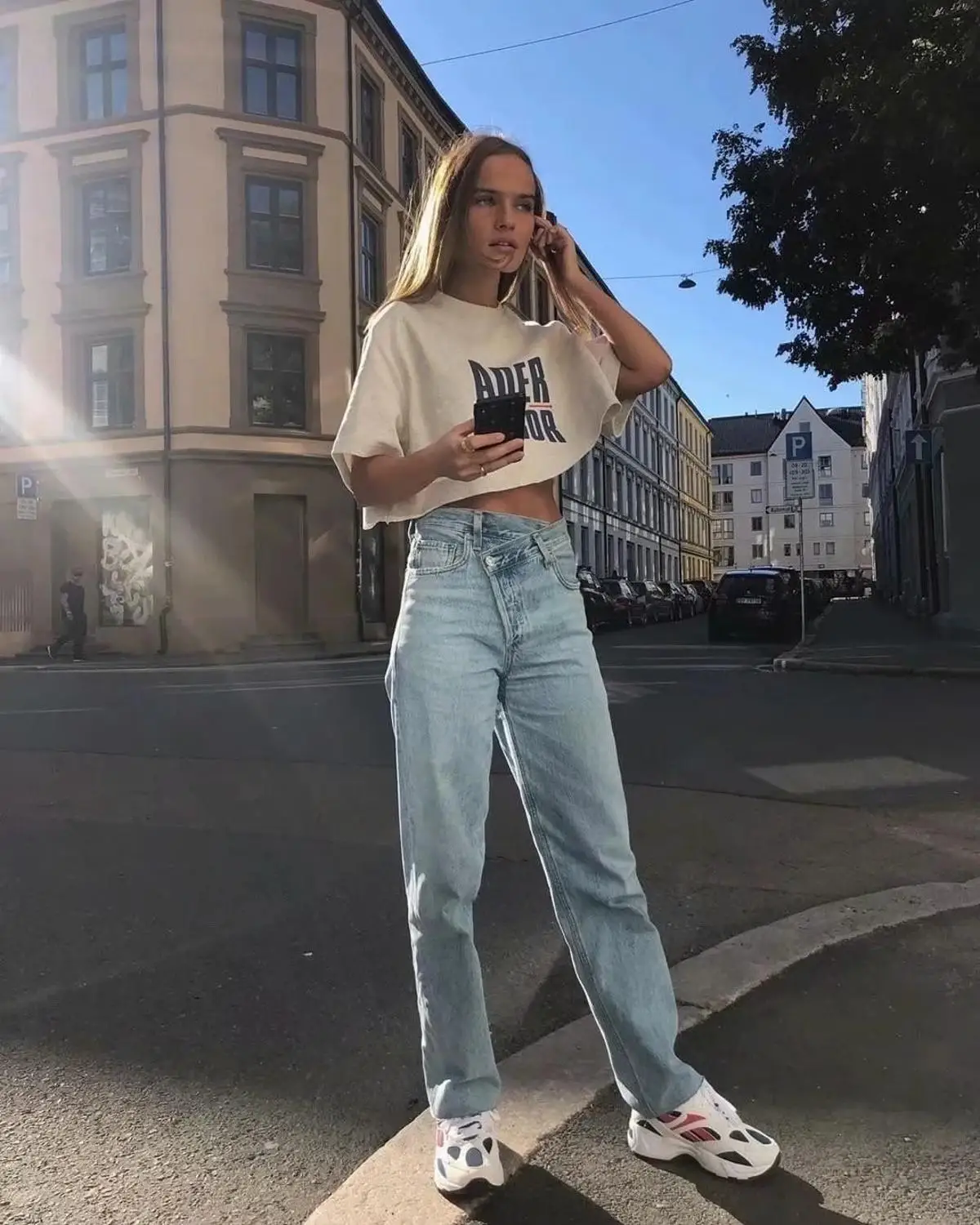 Maxdutti High waist jeans 2023 vintage mom jeans woman ins fashion blogger Irregular waist loose denim boyfriend jeans for women